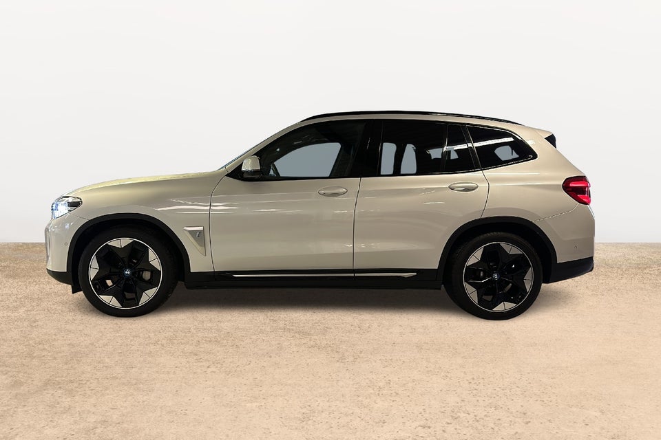 BMW iX3 Charged Impressive 5d