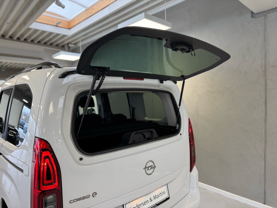 Opel Combo-e Life 50 Ultimate L1 5d