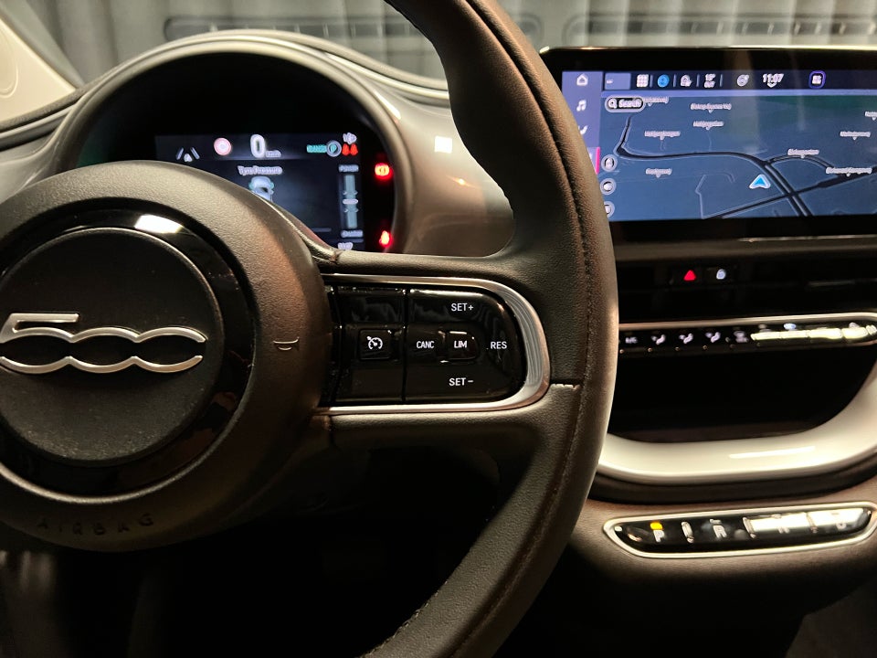 Fiat 500e 42 Icon 3d