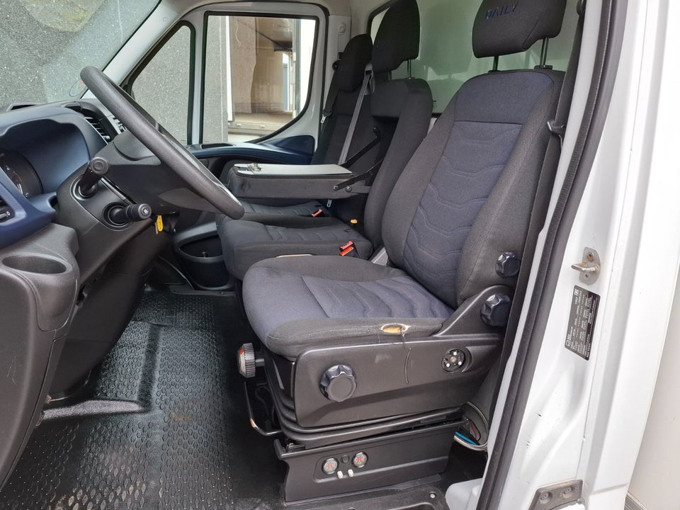 Iveco Daily 2,3 35S16 Alukasse m/lift AG8 2d