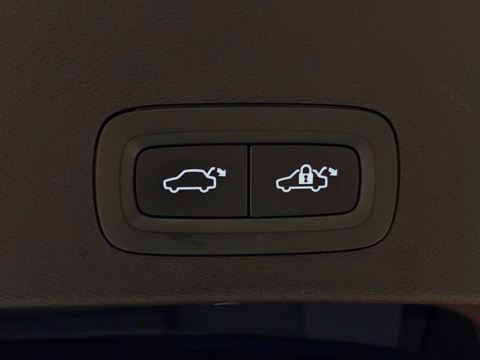 Volvo XC40 P6 ReCharge Plus 5d