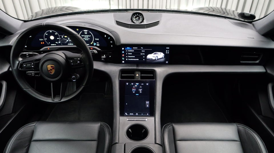 Porsche Taycan 4 Performance+ Cross Turismo 5d