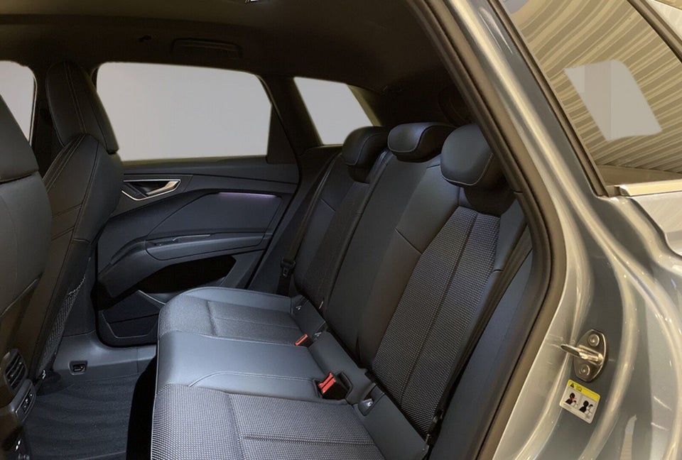 Audi Q4 e-tron 40 S-line 5d