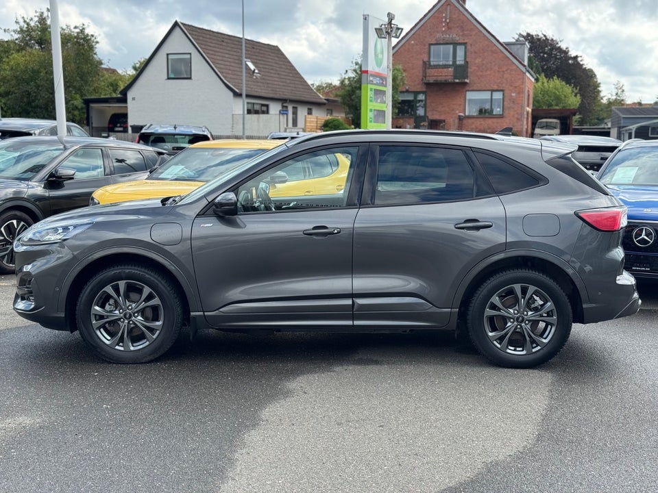 Ford Kuga 2,5 PHEV ST-Line X CVT 5d