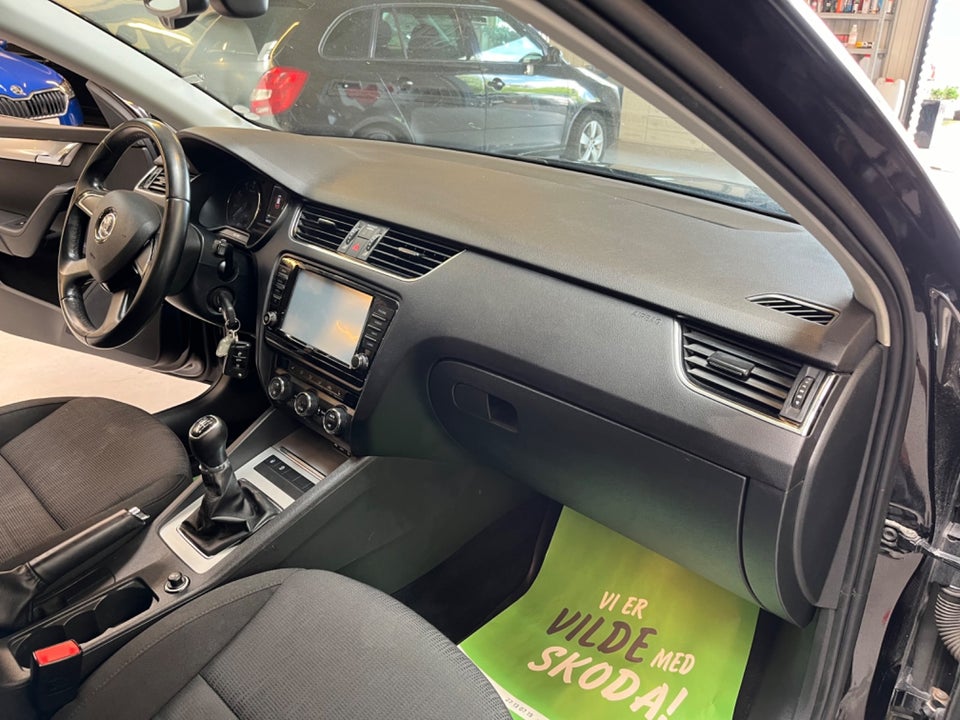 Skoda Octavia 1,4 TSi 140 Elegance Combi 5d