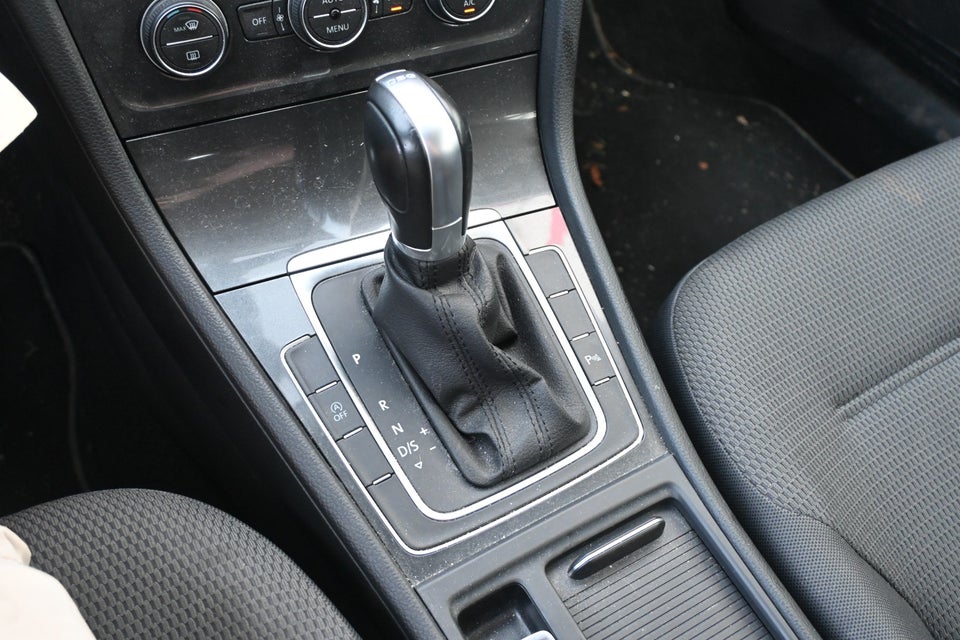 VW Golf VII 1,5 TSi 130 Comfortline Connect DSG 5d