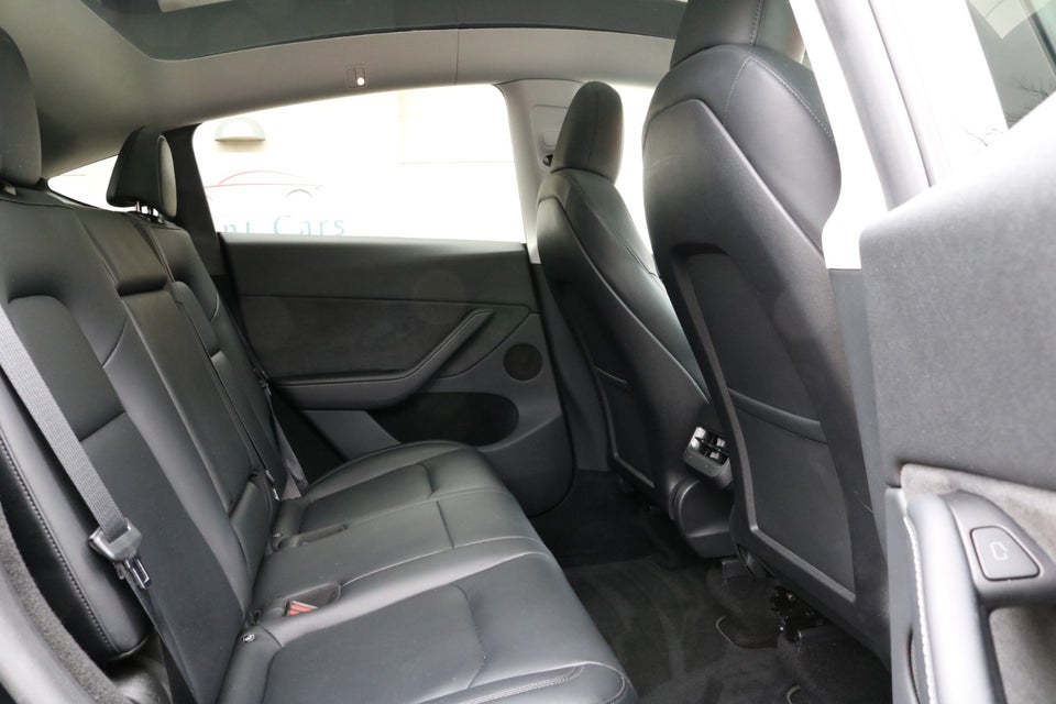 Tesla Model Y RWD 5d