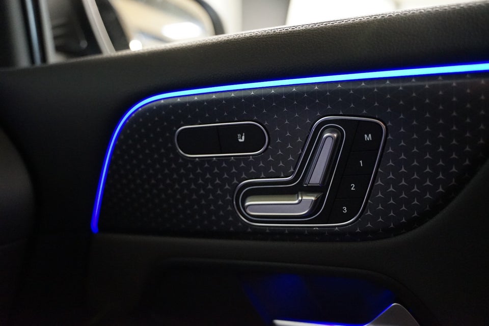 Mercedes EQA300 Electric Art 4Matic 5d