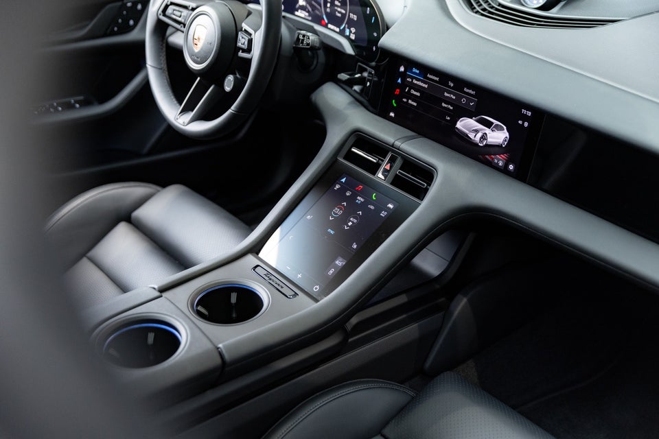 Porsche Taycan Sport Turismo 5d