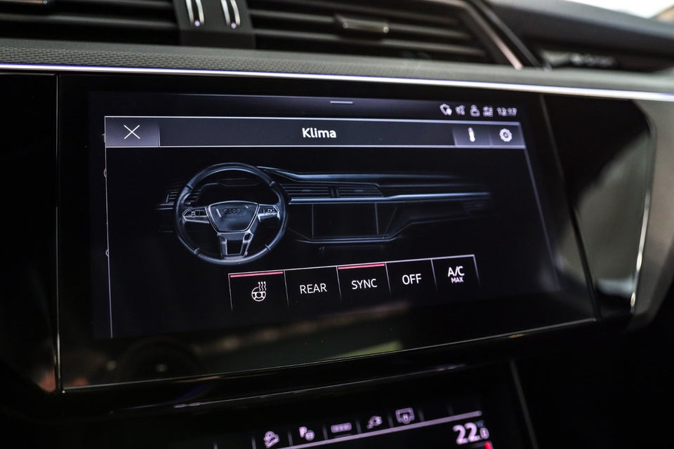 Audi Q8 e-tron 55 S-line Black Edition quattro 5d