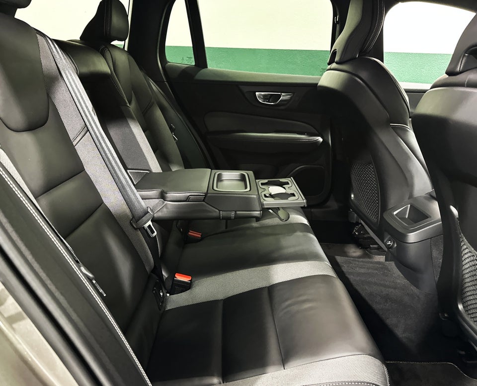 Volvo V60 2,0 T4 190 R-Design aut. 5d