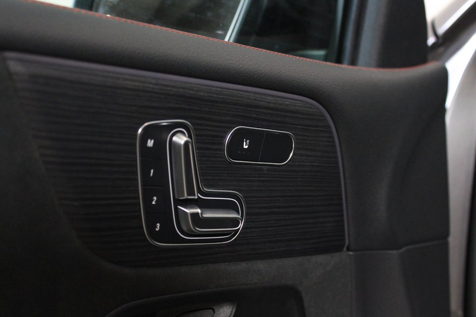 Mercedes EQB250+ AMG Line 5d