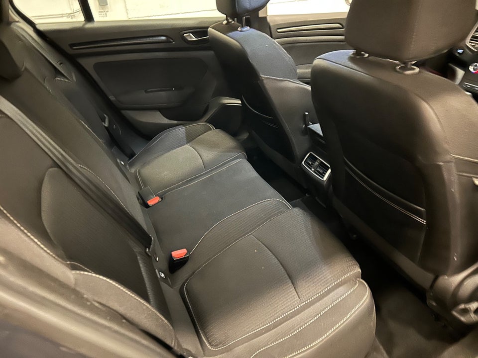 Renault Megane IV 1,5 dCi 110 Intens Sport Tourer EDC 5d