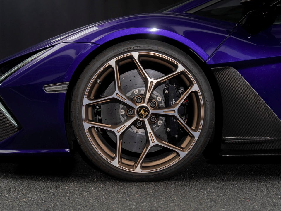 Lamborghini Revuelto 6,5  2d