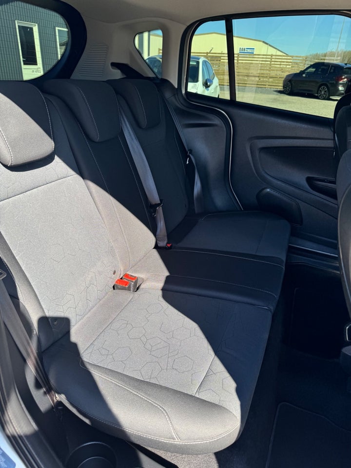 Ford B-MAX 1,0 SCTi 100 Titanium 5d