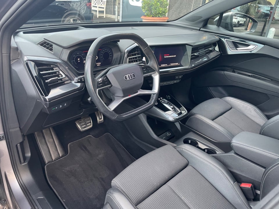 Audi Q4 e-tron 40 S-line 5d