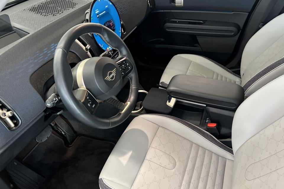MINI Countryman E Classic Trim M 5d
