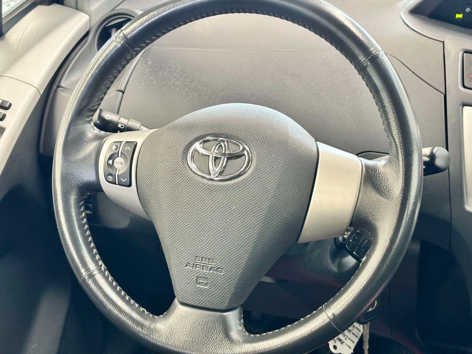 Toyota Yaris 1,0 Terra 5d