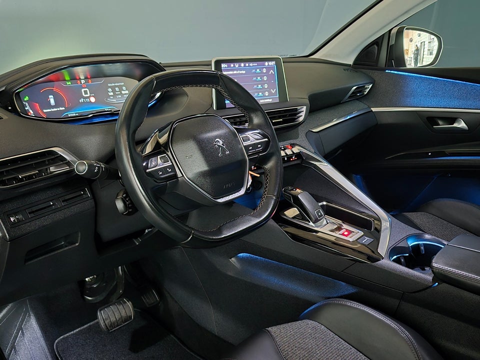 Peugeot 5008 1,2 e-THP 130 Allure EAT6 7prs 5d