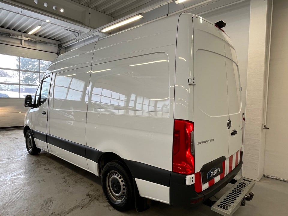 Mercedes Sprinter 317 2,0 CDi A2 Kassevogn aut. RWD
