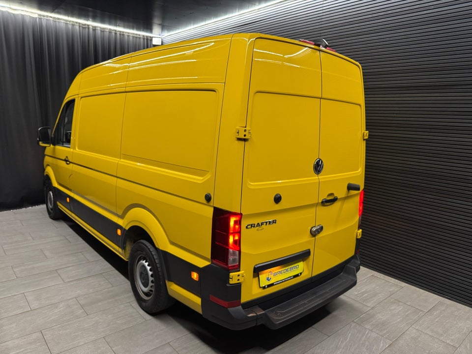 VW Crafter 30 2,0 TDi 140 Kassevogn L3H2