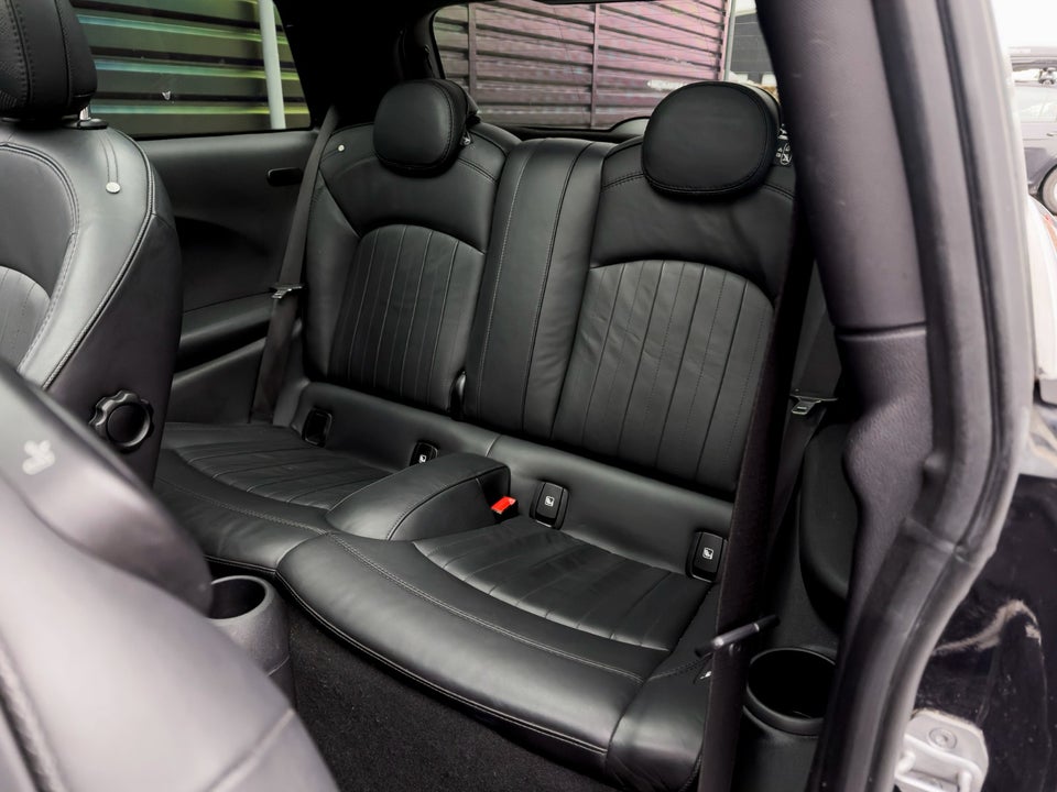 MINI Cooper SE Maximise 3d