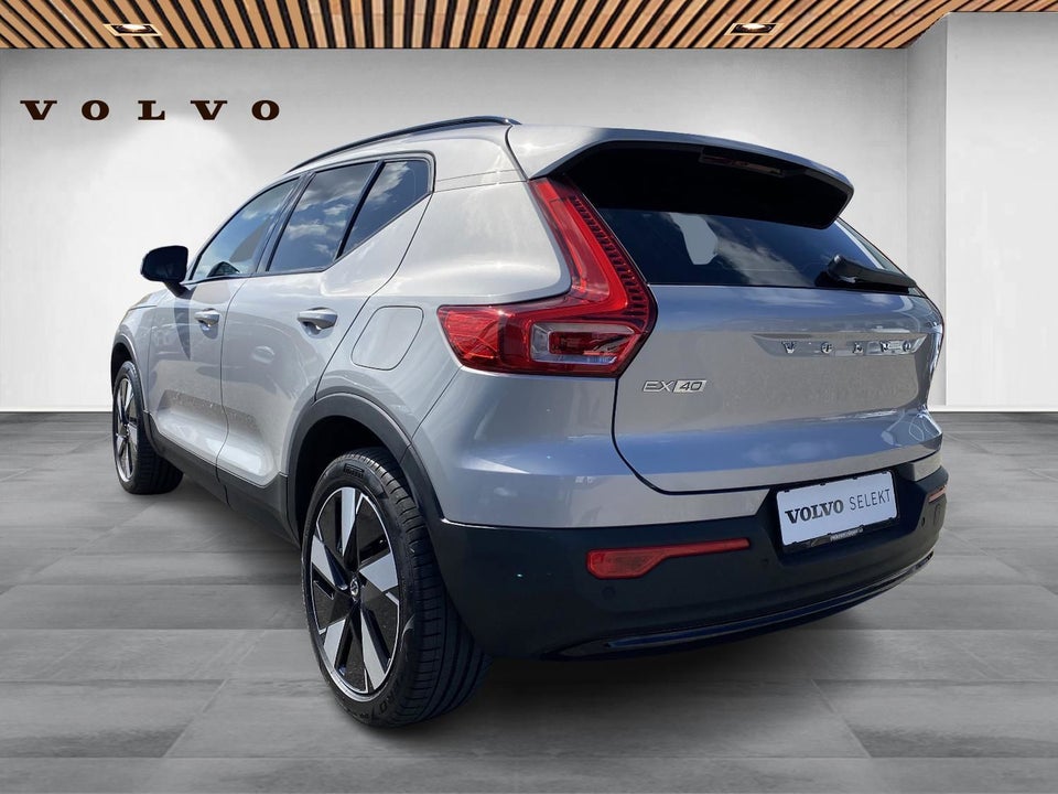 Volvo EX40 Extended Range Plus 5d