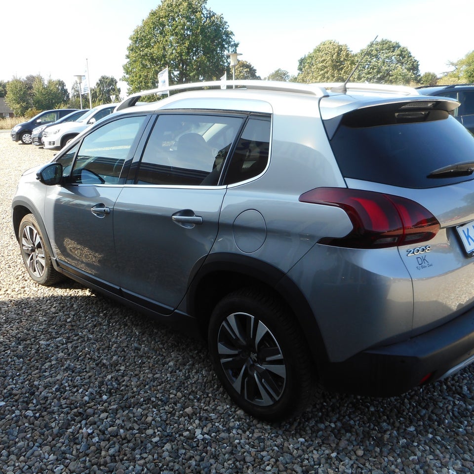 Peugeot 2008 1,6 BlueHDi 100 Allure Sky 5d