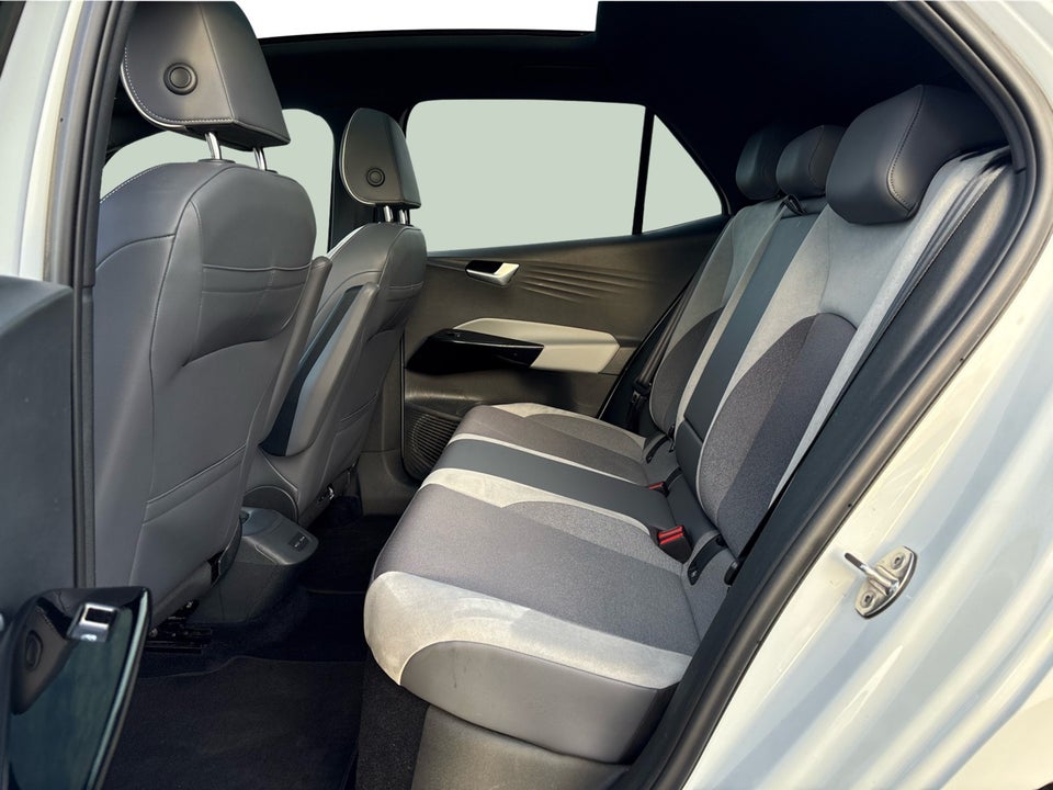 VW ID.3 58 Family 5d