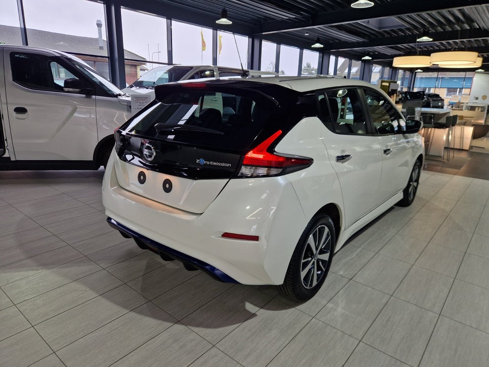 Nissan Leaf 40 Acenta 5d