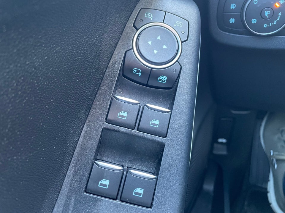 Ford Puma 1,0 EcoBoost mHEV Titanium DCT 5d