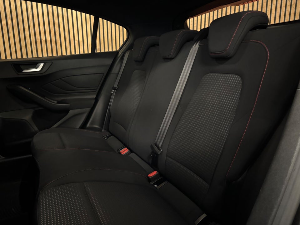 Ford Focus 1,0 EcoBoost ST-Line 5d