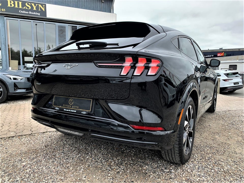 Ford Mustang Mach-E 98 Premium Extended Range AWD 5d