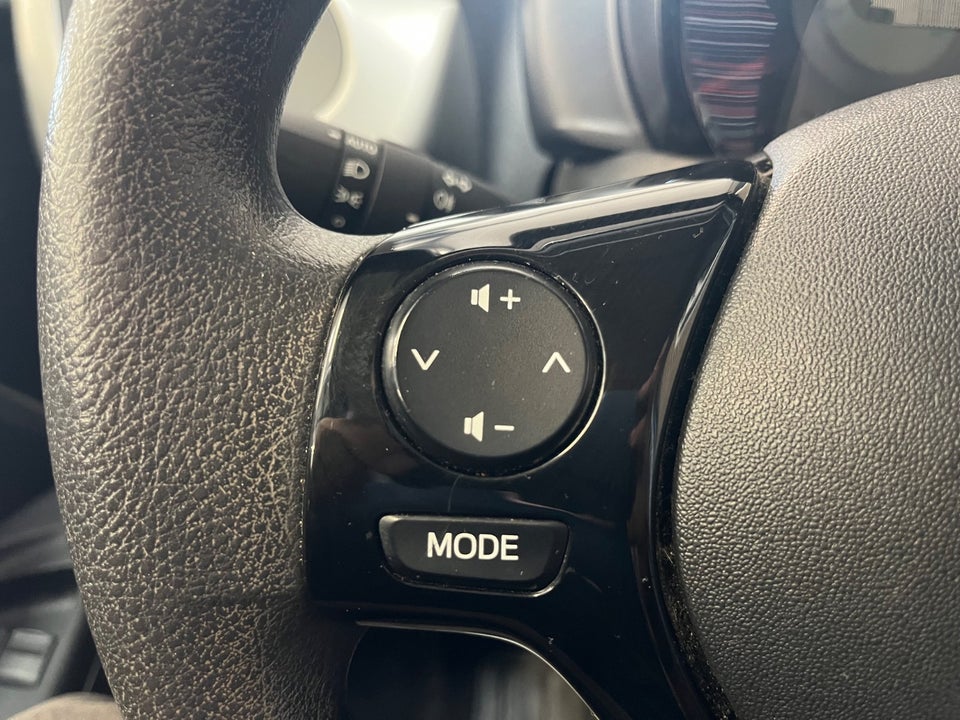 Citroën C1 1,2 PureTech Iconic 5d