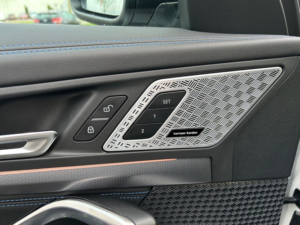 BMW iX1 xDrive30 Fully Charged M-Sport 5d