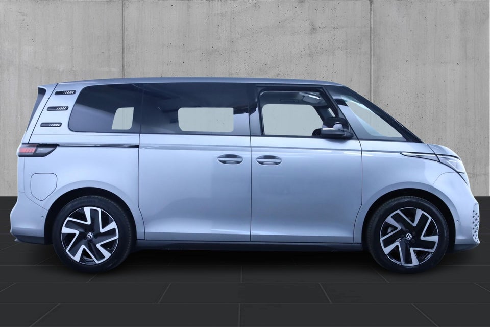 VW ID. Buzz 77 Pro SWB 5d