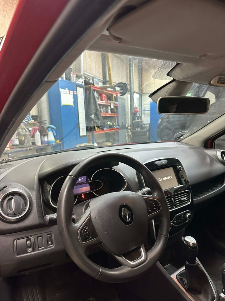 Renault Clio IV 1,5 dCi 90 Limited Sport Tourer 5d