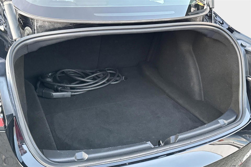 Tesla Model 3 Long Range RWD 4d