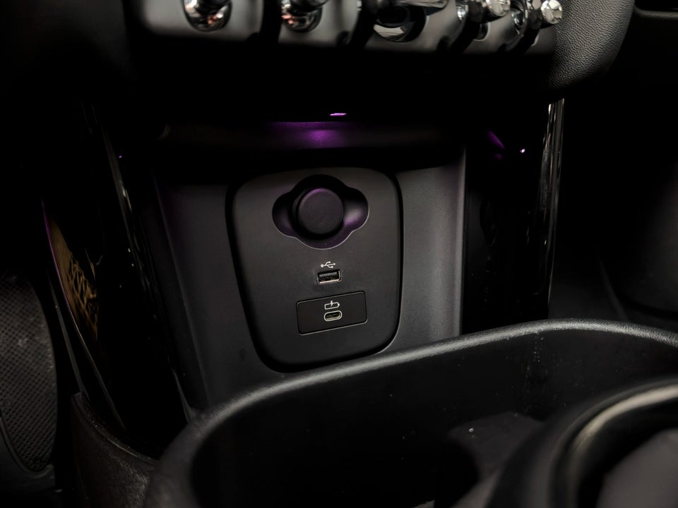 MINI Cooper SE Classic Trim 3d