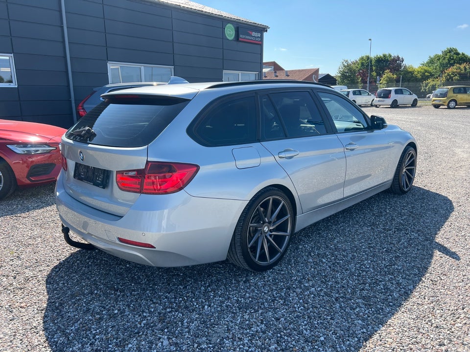 BMW 320d 2,0 Touring aut. 5d