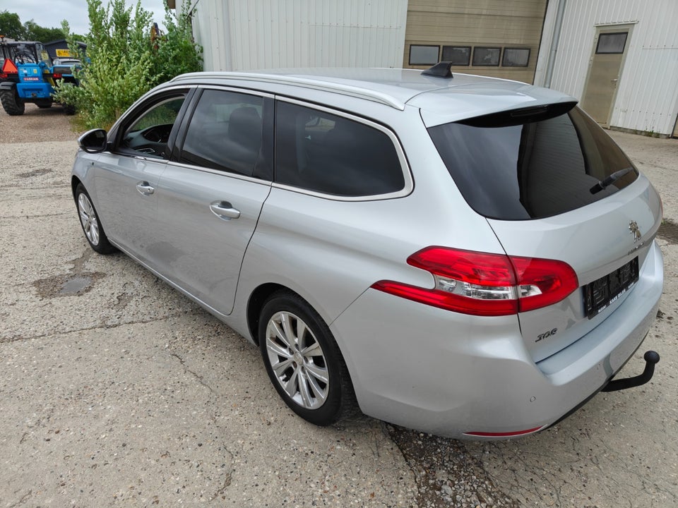 Peugeot 308 1,6 BlueHDi 120 Style Limited SW 5d