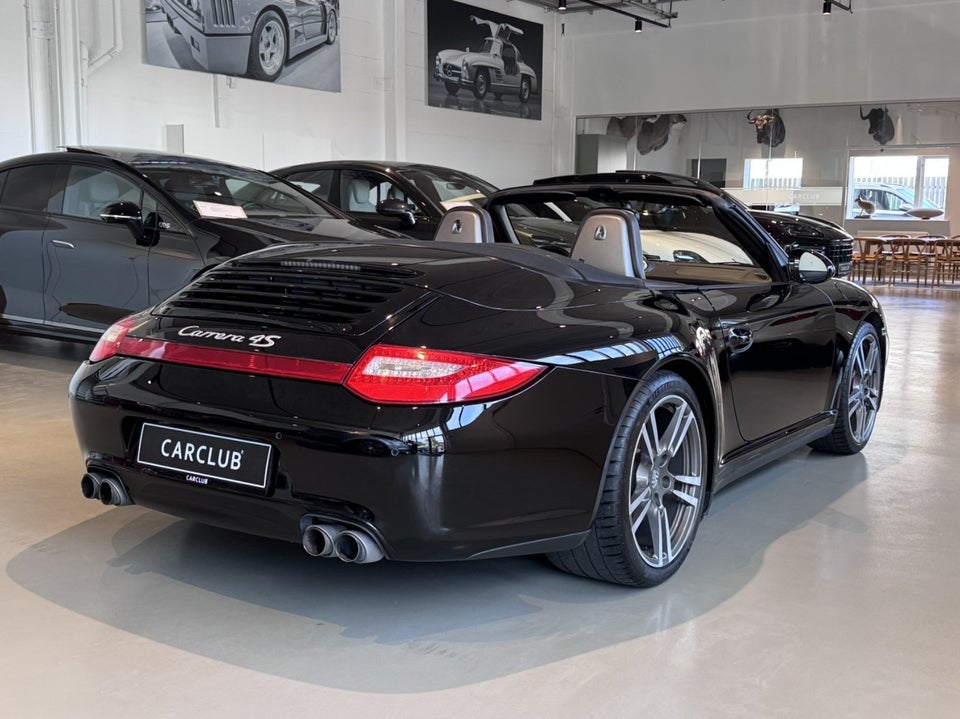 Porsche 911 Carrera 4S 3,8 Cabriolet PDK 2d