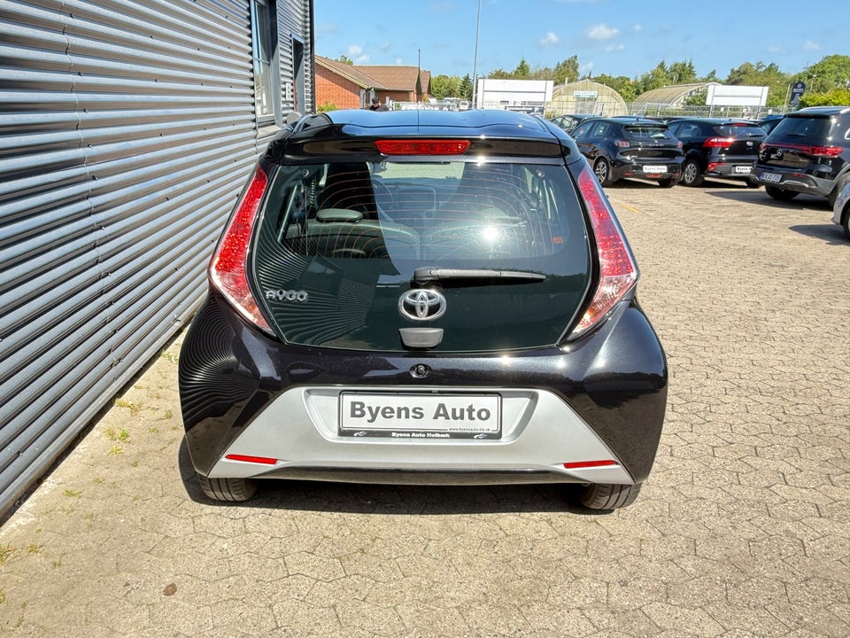 Toyota Aygo 1,0 VVT-i x-black II 5d