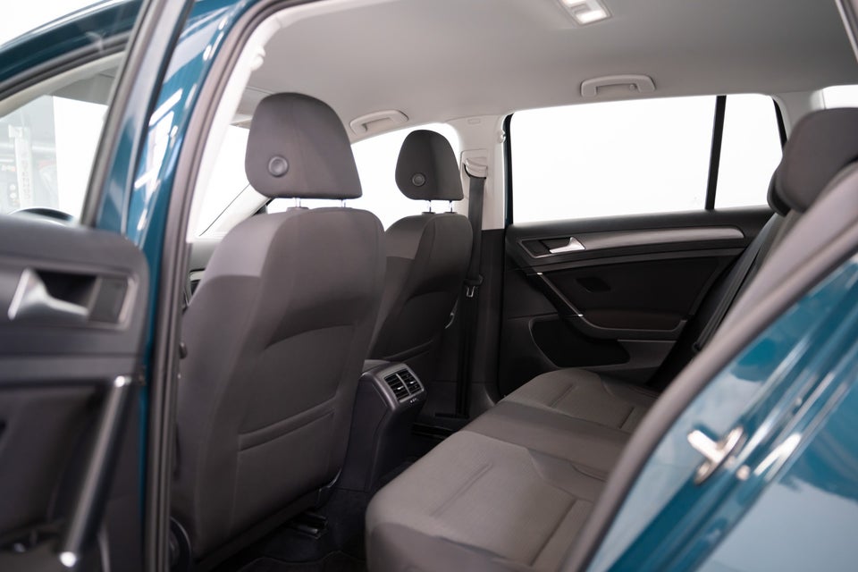 VW Golf VII 1,5 TSi 130 Comfortline Variant DSG 5d
