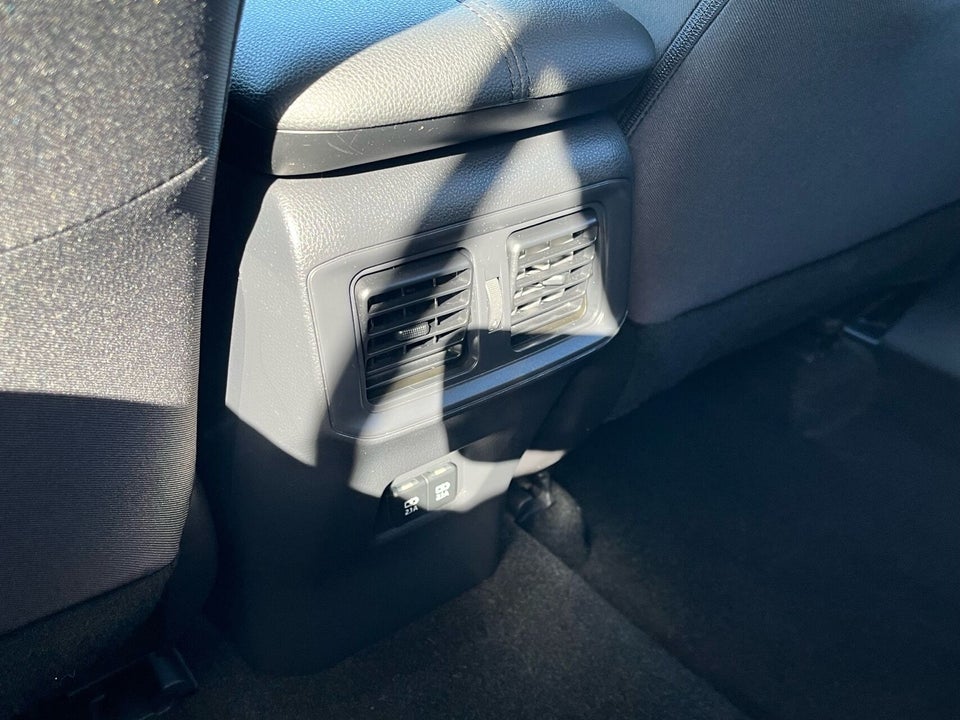 Toyota RAV4 2,0 T3 Comfort e-CVT 5d