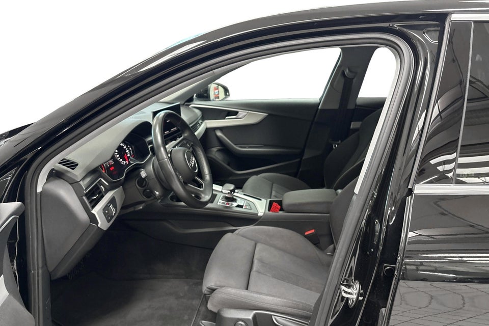 Audi A4 40 TFSi Advanced Prestige Tour plus S-tr. 4d