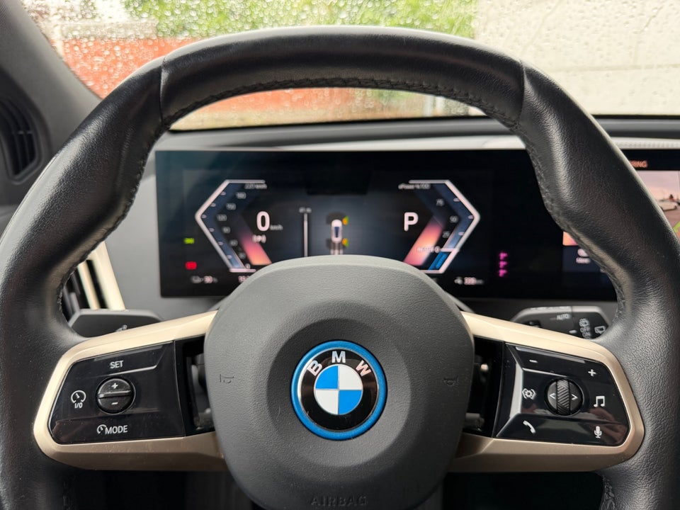 BMW iX xDrive40 Fully Charged 5d