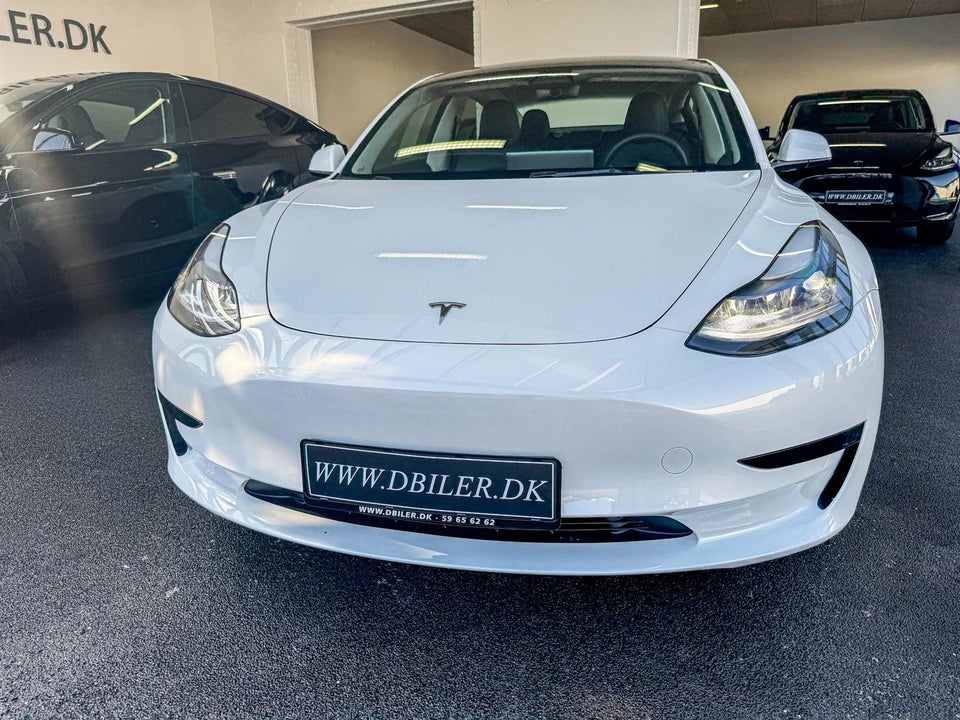 Tesla Model 3 Standard Range+ RWD 4d