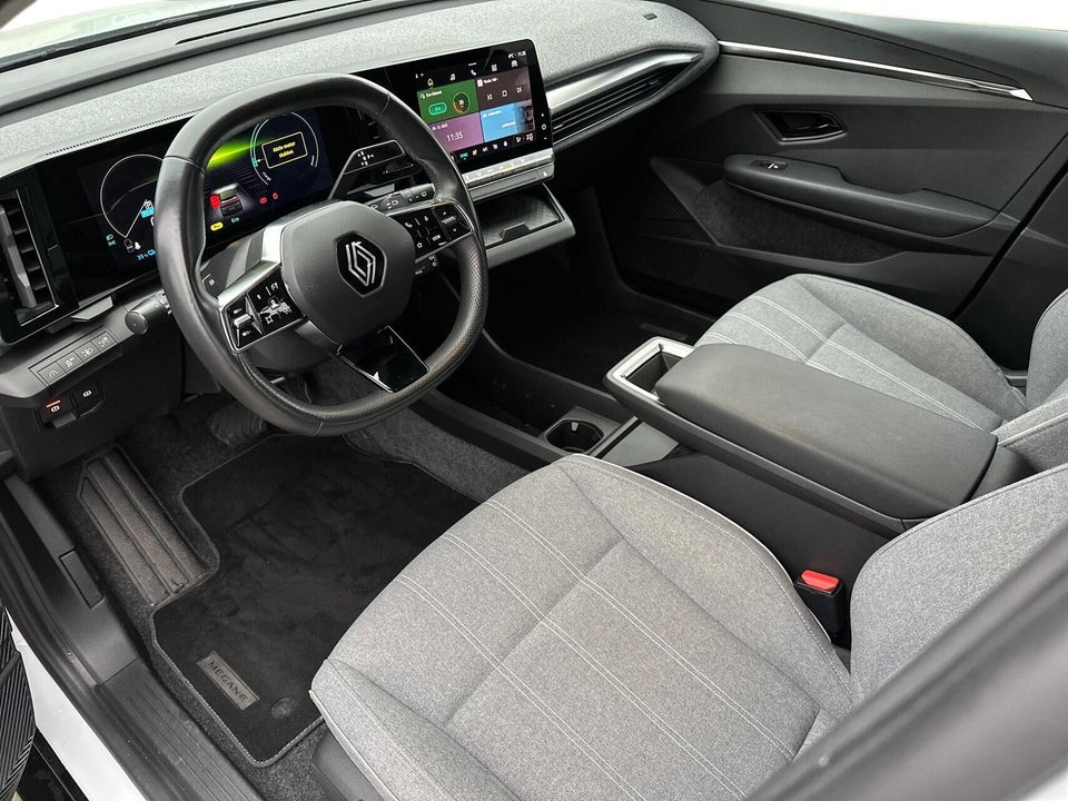 Renault Megane E-Tech 40 Equilibre 5d
