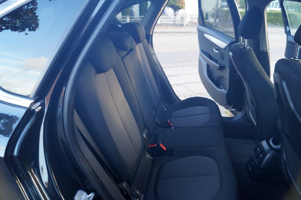 BMW 218i 1,5 Active Tourer Advantage aut. 5d
